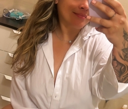 Loirinha das mamas naturais , curvas deliciosas !